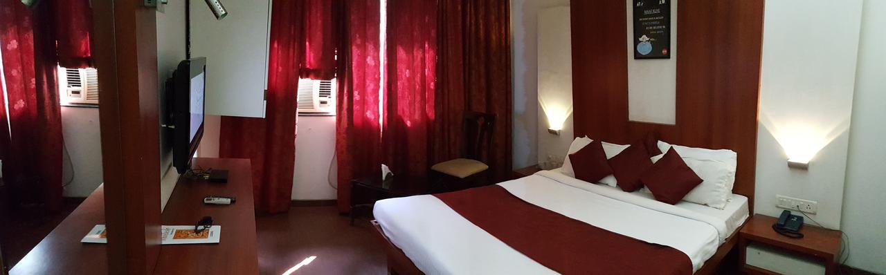 Hotel Khandesh Residency Panvel Exteriör bild